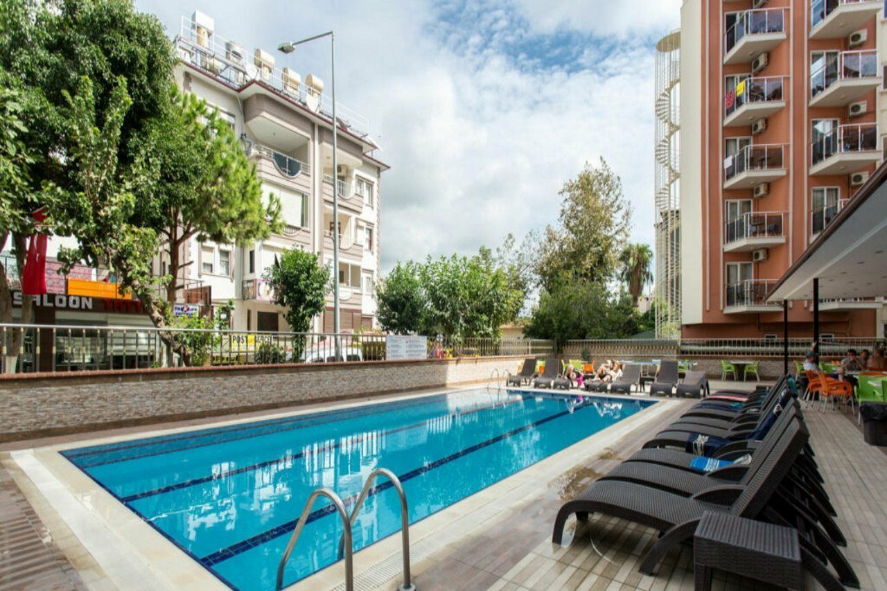 Kleopatra Ada Beach Hotel อลันยา ภายนอก รูปภาพ
