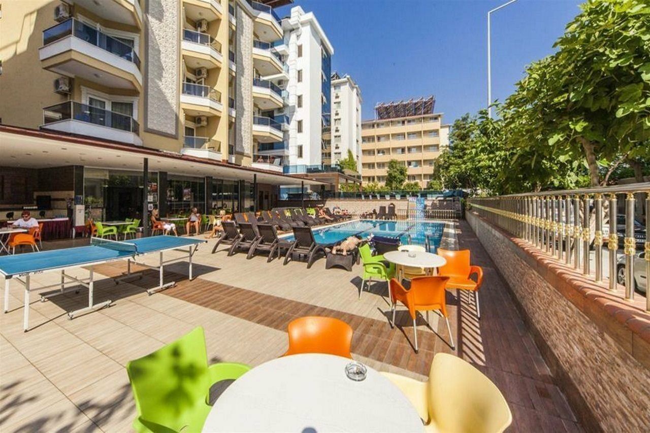 Kleopatra Ada Beach Hotel อลันยา ภายนอก รูปภาพ